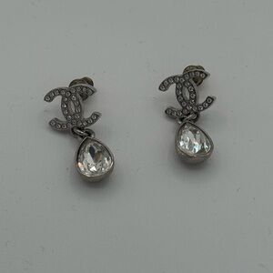 Elegant Silver Crystal Drop Earrings